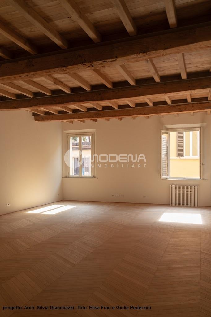 P21 2 CENTRO STORICO, A DUE PASSI DA VIA EMILIA CENTRO, VIA CASTELMARALDO